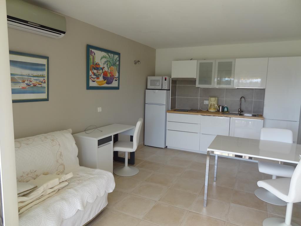 Les Chevrefeuilles Appartement Manosque Kamer foto