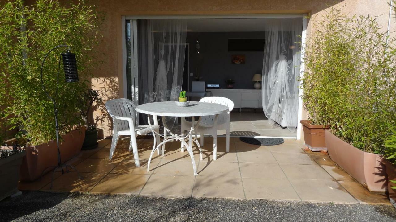 Les Chevrefeuilles Appartement Manosque Buitenkant foto
